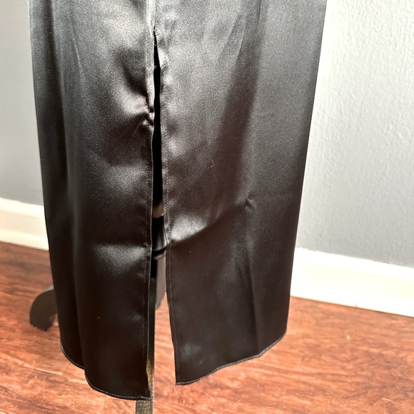 WORTHINGTON FULL LENGTH BLACK SLIP DRESS. - Picture 4 of 6